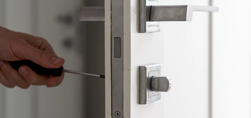 Key Programming Locksmith Open Now in Oswego, Illinois